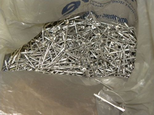 Pop rivets- 1/8&#034; diameter by 1/4&#034; long. made of aluminum. two pounds. for sale