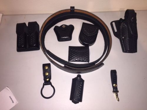 Safariland duty belt w/holster &amp; accessories - glock 17/22 for sale