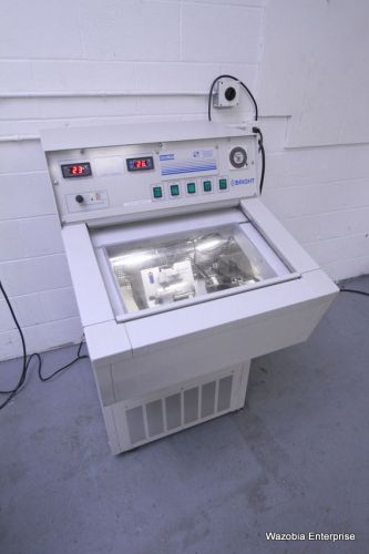 BRIGHT INSTRUMENT MODEL OTF  CRYOSTAT REFRIGERATED MICROTOME 5040