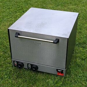 Vollrath 17.5&#034; Two Rack Pizza Bake Oven - 208/230v 2800W stone base 750F