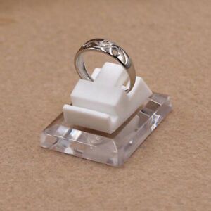 1xSolid Acrylic Plastic Ring Display Stand With Base Rings Jewelry Display De IH