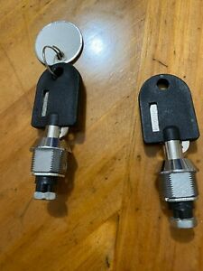 2 ultravend locks and keys