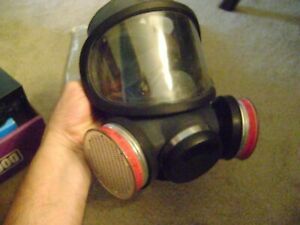 MSA full face respirator and 2 cartridges NEVER WORN.NEW OLD STOCK