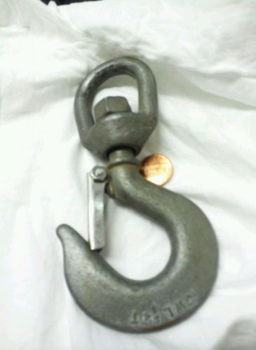 CHICAGO HARDWARE &amp; FIXTURE CO. 3/4 TON SWIVEL HOOK