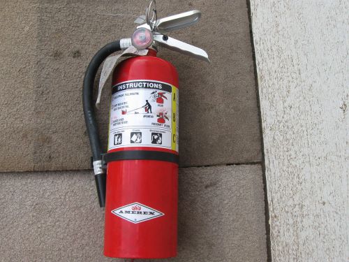Amerex Fire Extinguisher B402 ABC Dry Chemical 5 lb *without wall bracket