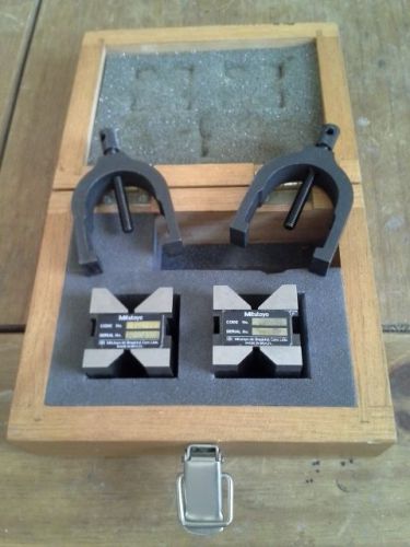 Mitutoyo v-block set with clamps. part no. 181-901-10 for sale