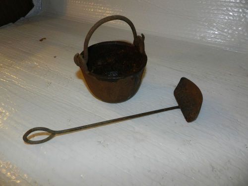 Vintage 16 oz crucible and ladle