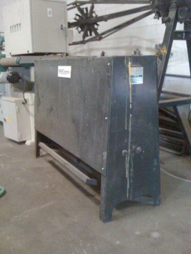 Doucet brand glue machine - bc plate spreader for sale