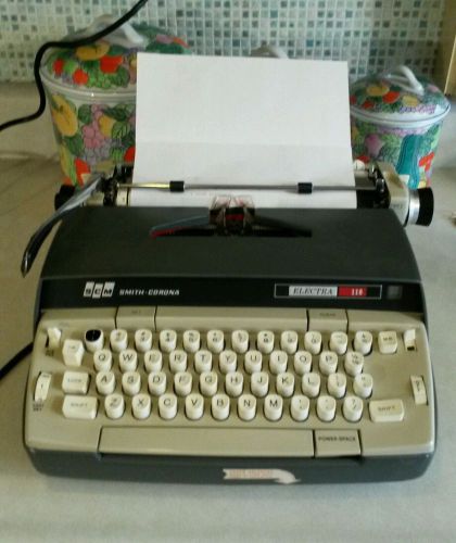 Smith Corona Electra 110, Electric Portable Typewriter hard case Works Awesome!