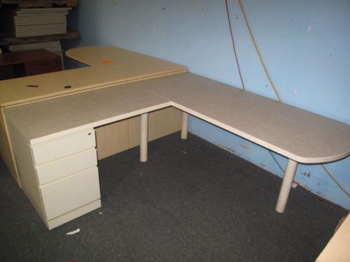 Gray 6x6 p-shape desk for sale