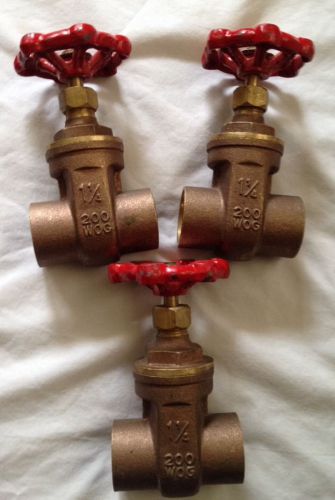 Lot of 3 mueller b&amp;k 1-1/4&#034; brass gate valve non-rising stem 200 wog sweat new for sale