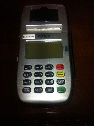 First Data FD100Ti  Credit Card Terminal with Power Supply