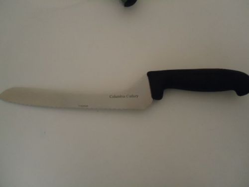 Columbia Cutlery 9&#034; Offset Serrated Knife Cutlery Sandwich Bread Serrated Blade