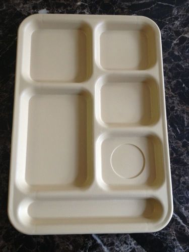 New Case Of 24 Cambro School Cafeteria Serving Lunch Tray Tan 6 Compartment