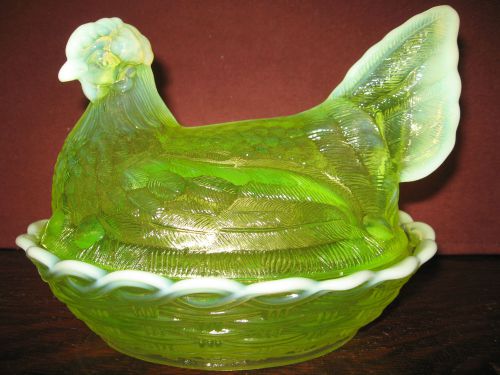 Vaseline Opalescent glass hen chicken on nest basket dish rooster candy uranium