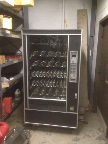 A P Snack Shop 7000 Vending Machine