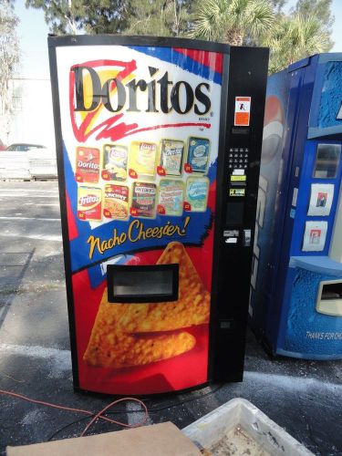 Fastcorp FL350 Doritos Vending Machine