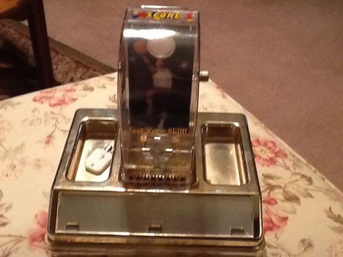 Tabletop &#034;shoot to thrill&#034; basketball skill  quarter coin shoot vending game for sale