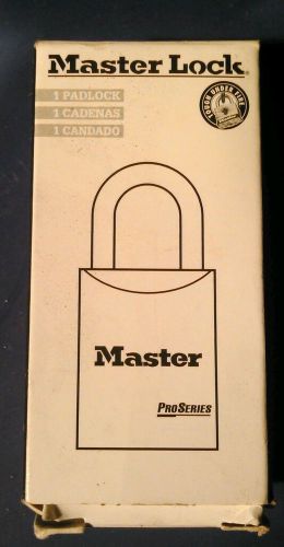 Master lock  pro series  6835 red  steel padlock - red for sale