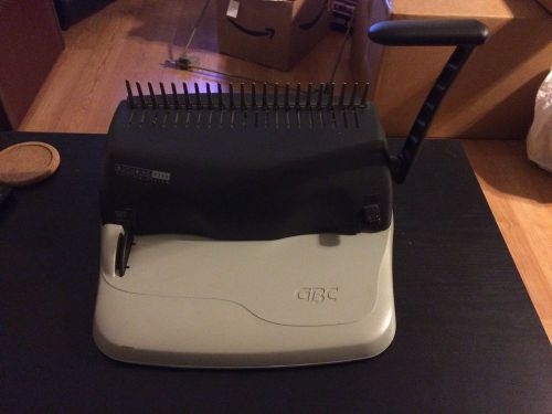 GBC Docubind P100 Comb Binding System with 300 Combs