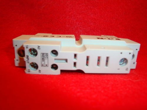 2- eaton/cutler-hammer relay socket,14,20a,300v pn# d1paa no reserve!#0014 for sale