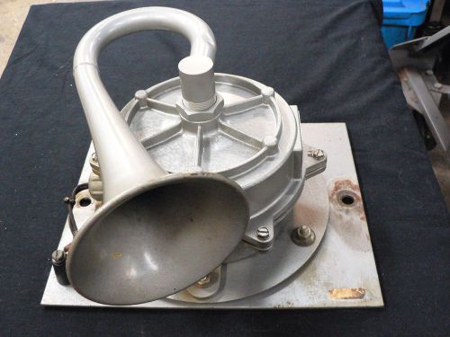 Federal signal resonating horn/siren/alarm #56 loud for sale
