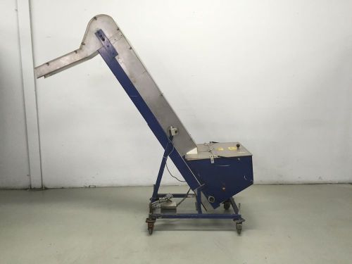Cap elevator hopper with cleated belt *used tested* for sale