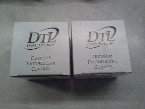 2EA DTL D120-1.5- STMBK 105-130Vac60Hz Outdoor Photoelectric Control