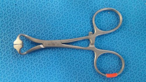 V. Mueller #SU2935 Non-Perforating Towel Forceps