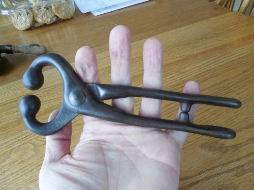 ANTIQUE BULL OR COW NOSE LEADER PLIERS - BULL TWITCH - IN EXCELLENT CONDITION