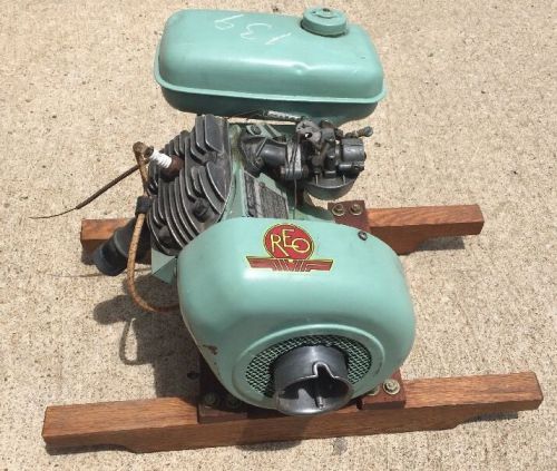 Antique Vintage REO Small Gas Engine Model 552 Nice Restored REO Motors Lansing