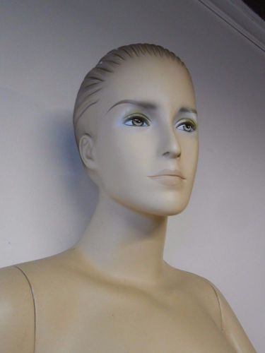 1960&#039;s Retail female mannequin