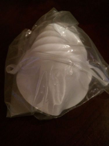 18 PieDisposable Dust Face Masks Mouth Antidust Filter Safety Medical Respirator