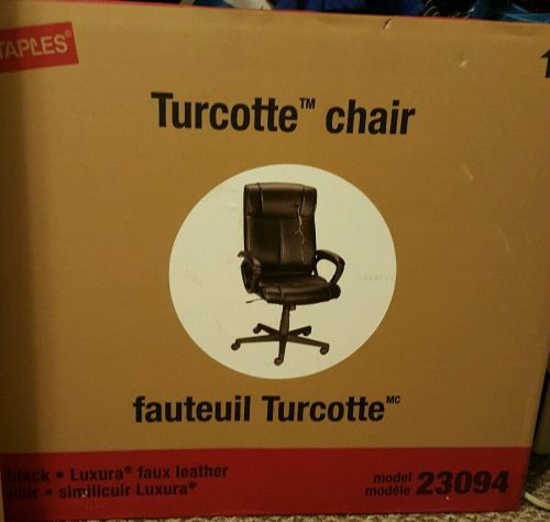 Staples Turcotte Luxura High-Back Executive Chair (23094 - BLACK)