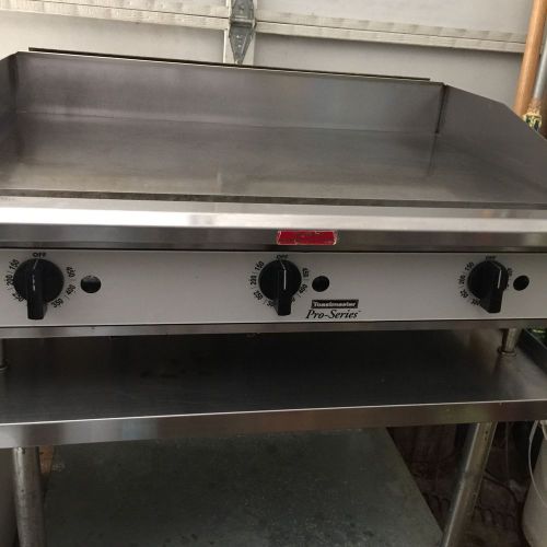Used toastmaster star 48&#034; flat griddle tmgt48 with free stainless steel stand for sale