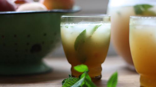 Recipe White peach and mint agua fresca