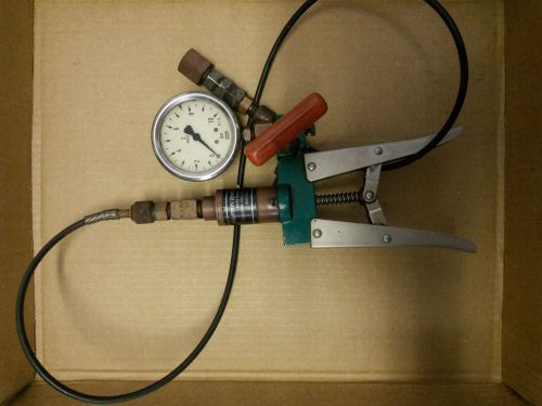 Omicron Pressure Calibrator Digital Model OTE-P202 Pump &amp; Accessories