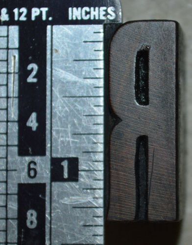 Vintage / Antique Letterpress Wood Printer&#039;s Type, R, 1 5/16&#034; tall, 8 line