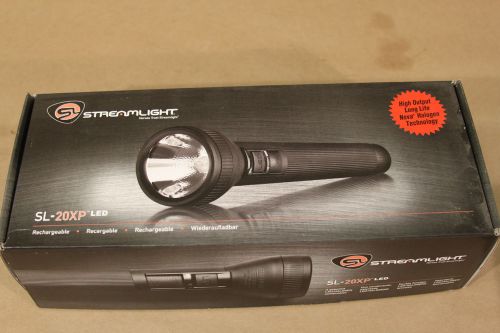 Streamlight 25183 SL-20XP LED Flashlight with 120V AC, sleeves &amp; vehicle charger