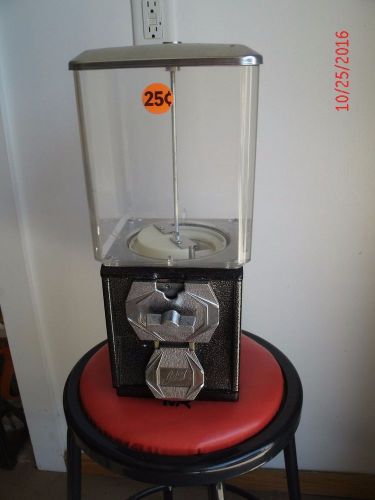 CANDY VENDING MACHINE
