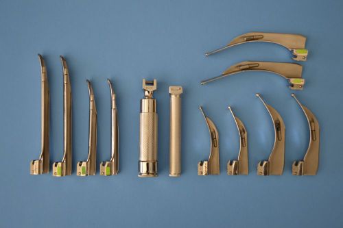 Standard Laryngoscope Intubation Set Mac Miller Blades and handle