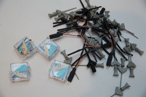 LOT - Tektronix mini grabber and 4 sets micro grabber