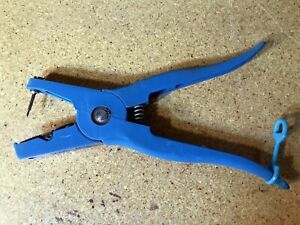 Vintage Blue Allflex Universal Ear Tagging System Livestock Cattle Tagger Tag