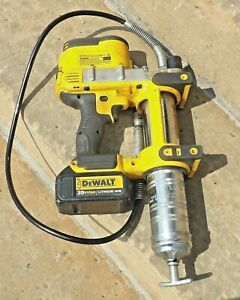 DEWALT MODEL DCGG571B CORDLESS GREASE GUN &amp; ONE BATTERY 20V, 10,000 PSI
