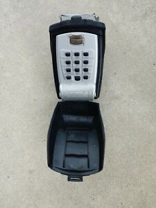 LOCK BOX CAR WINDOW USED SOLD AS IS KEY GUARD PRO COMBINATION RUBBER COVER BLACK