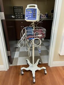 CSI CritiCare ComfortCare - 506N3 Series - Medical Patient Vital Signs Machine