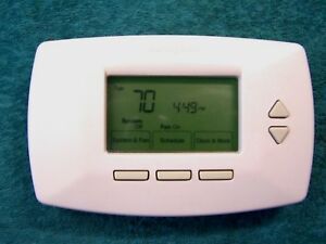 Honeywell RTH7400D1008 5-1-1 day Programmable Backlit Thermostat RTH7400D