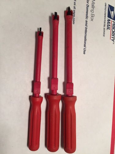Set Of 3 Unmarked Insulated Screwdrivers 1000v