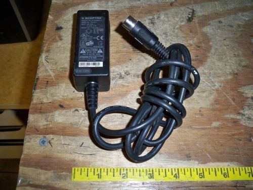 SCEPTRE Switching Adapter SPU15A-1 5V 2A