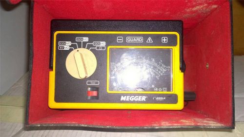 BIDDLE MEGGER 212159 INSULATION TESTER HAND CRANK WITH LEADS AND CASE